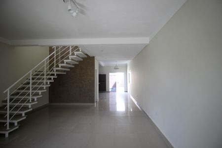 Sala de casa de condomínio para alugar com 2 quartos, 163m² em Jardim Califórnia, Sorocaba