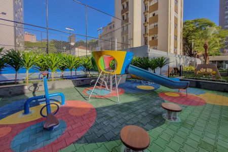 Apartamento à venda com 159m², 4 quartos e 3 vagasÁrea comum - Playground