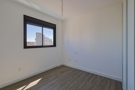 Apartamento à venda com 159m², 4 quartos e 3 vagasQuarto 2