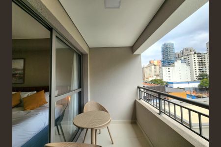 Studio para alugar com 29m², 1 quarto e sem vaga Studio para alugar com 29m², 1 quarto e sem vagaVaranda