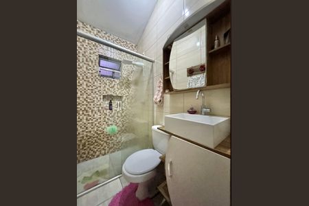 Casa à venda com 84m², 2 quartos e 2 vagas Casa à venda com 84m², 2 quartos e 2 vagasBanheiro