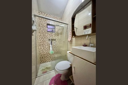 Casa à venda com 84m², 2 quartos e 2 vagas Casa à venda com 84m², 2 quartos e 2 vagasBanheiro