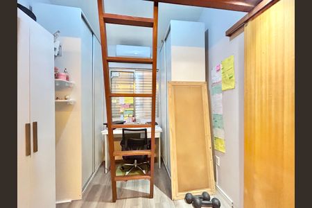 Casa à venda com 84m², 2 quartos e 2 vagas Casa à venda com 84m², 2 quartos e 2 vagasQuarto 1