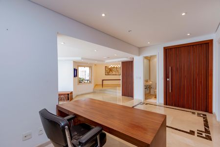 Apartamento à venda com 240m², 3 quartos e 3 vagasSala