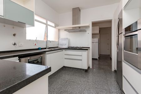 Apartamento à venda com 240m², 3 quartos e 3 vagasCozinha