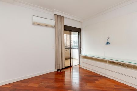 Apartamento à venda com 240m², 3 quartos e 3 vagasSuíte 1