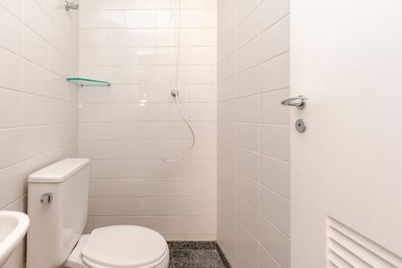 Apartamento à venda com 240m², 3 quartos e 3 vagasBanheiro de Serviço