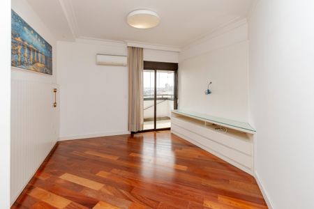 Apartamento à venda com 240m², 3 quartos e 3 vagasSuíte 1