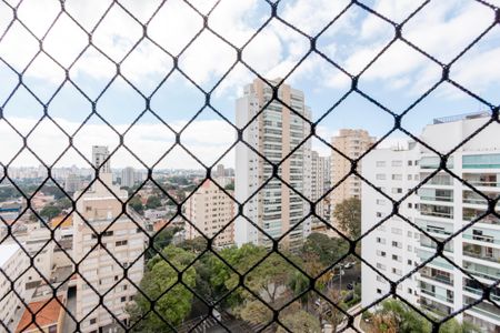 Apartamento à venda com 240m², 3 quartos e 3 vagasVaranda da Suíte 2