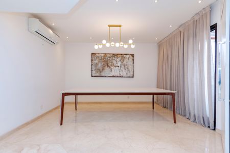 Apartamento à venda com 240m², 3 quartos e 3 vagasSala de Jantar