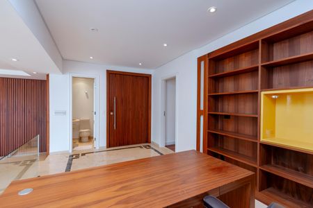 Apartamento à venda com 240m², 3 quartos e 3 vagasSala