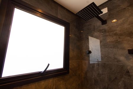 Casa de condomínio à venda com 411m², 4 quartos e 4 vagasLavabo