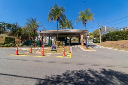 Casa de condomínio à venda com 411m², 4 quartos e 4 vagasFachada