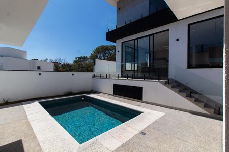 Casa de condomínio à venda com 411m², 4 quartos e 4 vagasÁrea comum