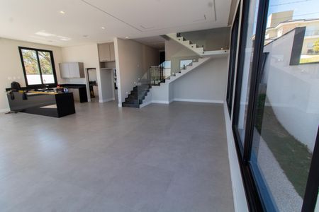 Sala de casa de condomínio à venda com 4 quartos, 411m² em Loteamento Alphaville Campinas, Campinas