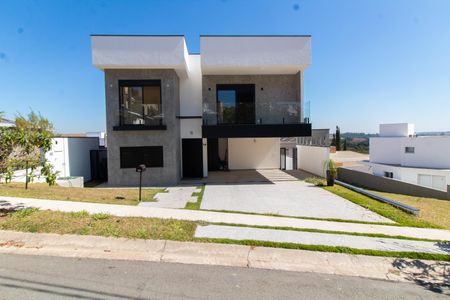 Casa de condomínio à venda com 411m², 4 quartos e 4 vagasFachada