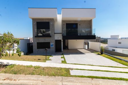 Casa de condomínio à venda com 411m², 4 quartos e 4 vagasFachada