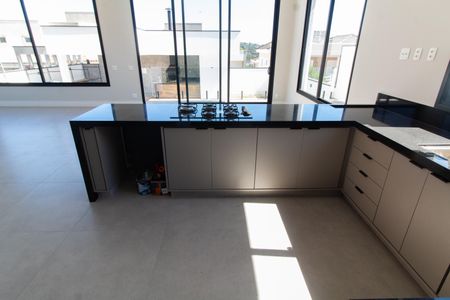 Casa de condomínio à venda com 411m², 4 quartos e 4 vagasCozinha