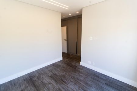 Casa de condomínio à venda com 411m², 4 quartos e 4 vagasSuíte 4