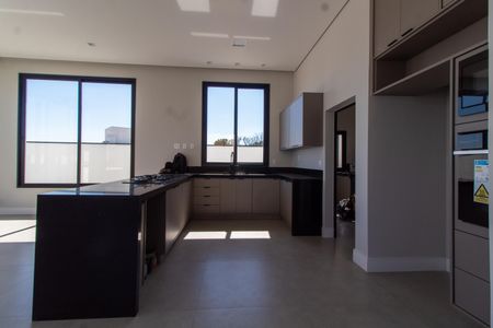 Casa de condomínio à venda com 411m², 4 quartos e 4 vagasCozinha