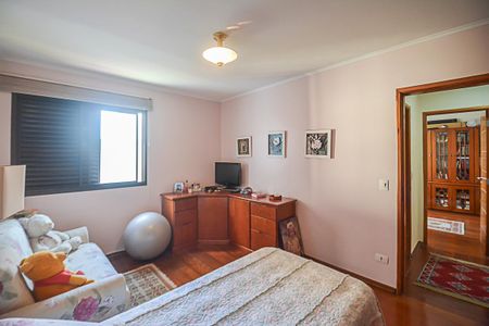 Apartamento à venda com 221m², 4 quartos e 3 vagasQuarto 1