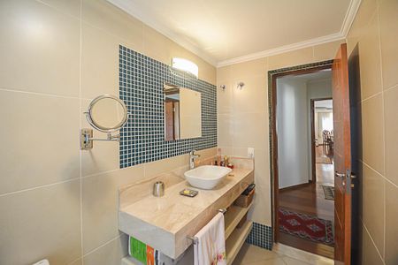 Apartamento à venda com 221m², 4 quartos e 3 vagasBanheiro Social