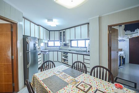 Apartamento à venda com 221m², 4 quartos e 3 vagasCozinha