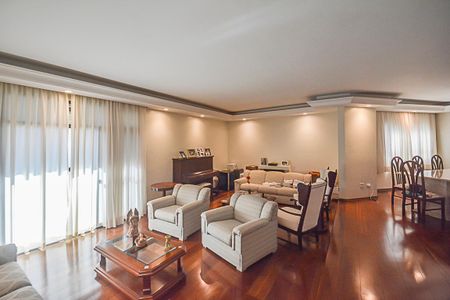 Apartamento à venda com 221m², 4 quartos e 3 vagasSala