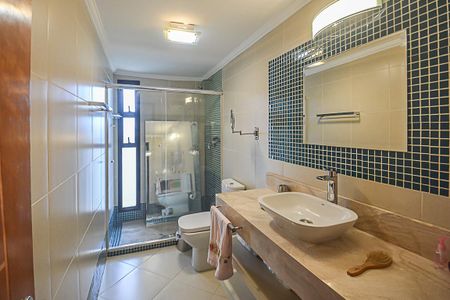 Apartamento à venda com 221m², 4 quartos e 3 vagasBanheiro Social