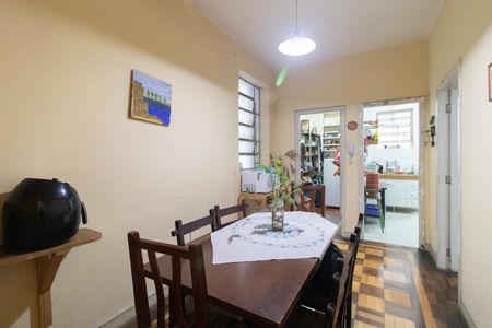 Apartamento à venda com 112m², 3 quartos e sem vagaCozinha e Área de Serviço