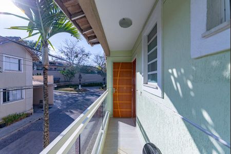 Casa de condomínio à venda com 90m², 3 quartos e 2 vagas Casa de condomínio à venda com 90m², 3 quartos e 2 vagasVaranda