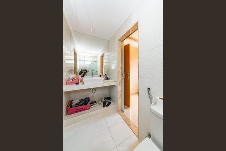 Casa de condomínio à venda com 90m², 3 quartos e 2 vagas Casa de condomínio à venda com 90m², 3 quartos e 2 vagasBanheiro Semi Suítes