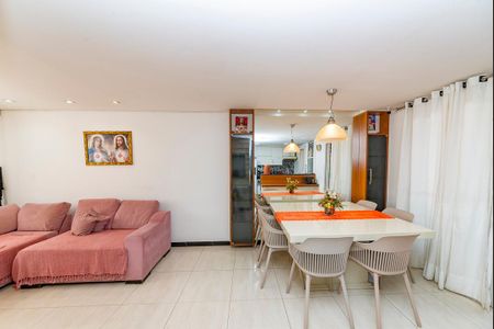 Casa de condomínio à venda com 90m², 3 quartos e 2 vagas Casa de condomínio à venda com 90m², 3 quartos e 2 vagasSala