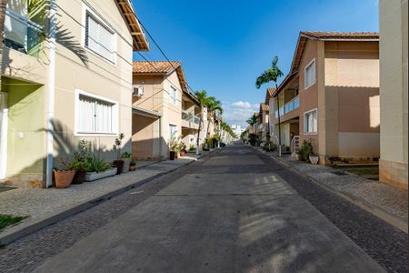 Casa de condomínio à venda com 90m², 3 quartos e 2 vagas Casa de condomínio à venda com 90m², 3 quartos e 2 vagasÁrea comum