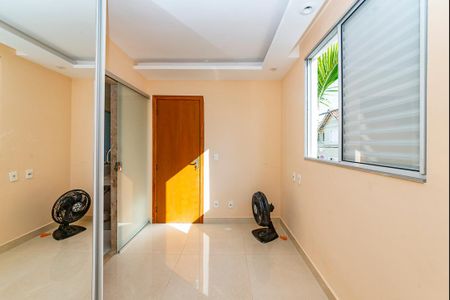Casa de condomínio à venda com 90m², 3 quartos e 2 vagas Casa de condomínio à venda com 90m², 3 quartos e 2 vagasSemi Suíte 1