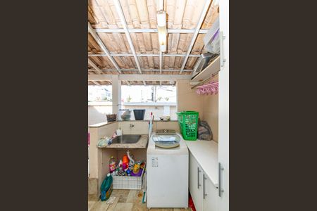 Casa de condomínio à venda com 90m², 3 quartos e 2 vagas Casa de condomínio à venda com 90m², 3 quartos e 2 vagasÁrea de Serviço