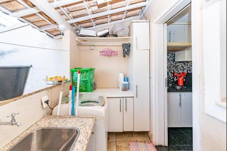 Casa de condomínio à venda com 90m², 3 quartos e 2 vagas Casa de condomínio à venda com 90m², 3 quartos e 2 vagasÁrea de Serviço