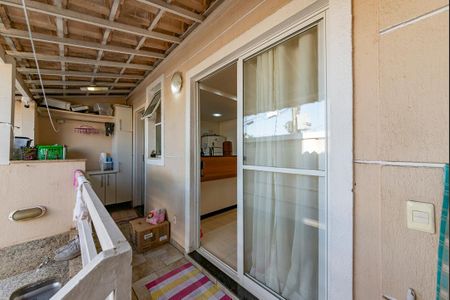 Casa de condomínio à venda com 90m², 3 quartos e 2 vagas Casa de condomínio à venda com 90m², 3 quartos e 2 vagasÁrea de Serviço