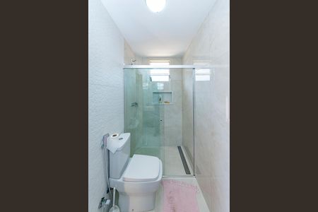 Casa de condomínio à venda com 90m², 3 quartos e 2 vagas Casa de condomínio à venda com 90m², 3 quartos e 2 vagasBanheiro Semi Suítes