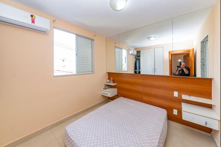 Casa de condomínio à venda com 90m², 3 quartos e 2 vagas Casa de condomínio à venda com 90m², 3 quartos e 2 vagasSuíte