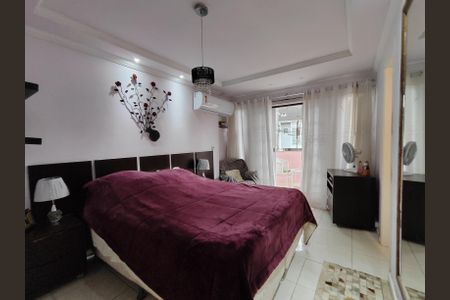 Casa de condomínio para alugar com 250m², 5 quartos e 2 vagasSuíte 1