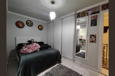 Casa de condomínio para alugar com 250m², 5 quartos e 2 vagasSuíte 2