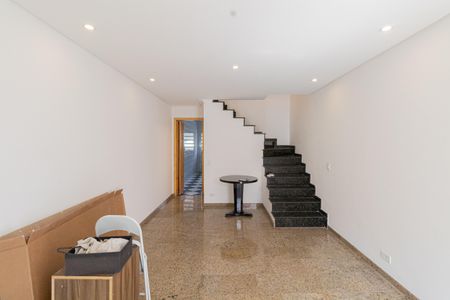 Sala de casa para alugar com 2 quartos, 108m² em Vila Ré, São Paulo