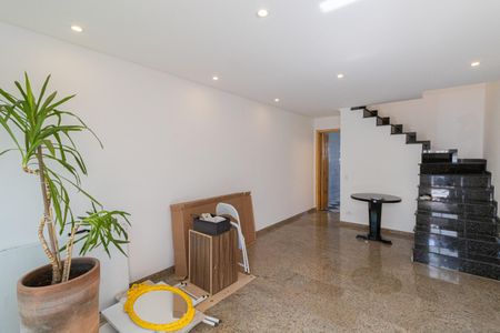 Casa para alugar com 108m², 2 quartos e 3 vagasSala