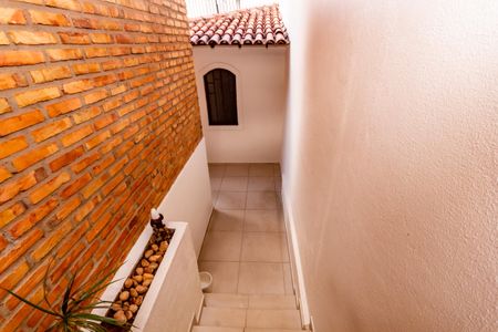Casa à venda com 360m², 5 quartos e 2 vagas Casa à venda com 360m², 5 quartos e 2 vagasCorredor