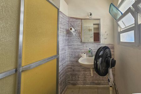 Casa de condomínio para alugar com 330m², 5 quartos e 5 vagasbanheiro da suíte 3