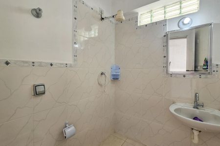 Casa de condomínio para alugar com 330m², 5 quartos e 5 vagasbanheiro da suíte 1
