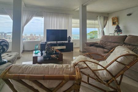 Casa de condomínio para alugar com 330m², 5 quartos e 5 vagassala