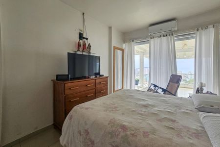 Casa de condomínio para alugar com 330m², 5 quartos e 5 vagasQuarto 1