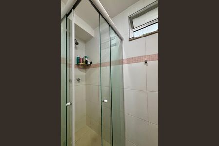 Apartamento à venda com 100m², 2 quartos e sem vagaBanheiro da Suíte